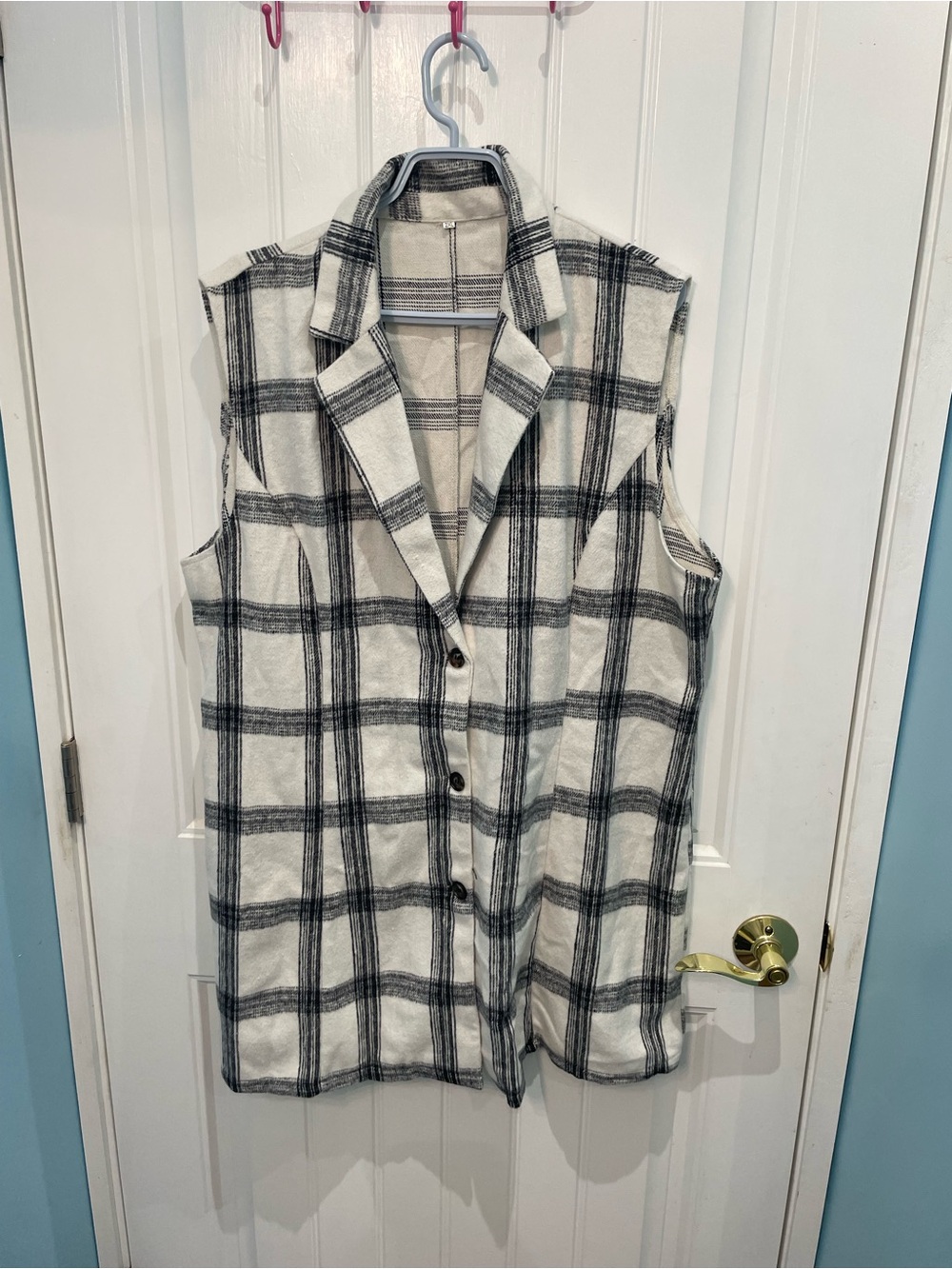 SHEIN Black & White Plaid Sleeveless Button-Down Shirt
